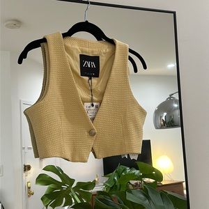 ZARA Cropped Vest